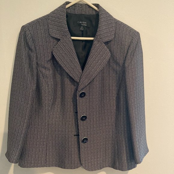 Collections by LeSuit Jackets & Blazers - Gray Blazer